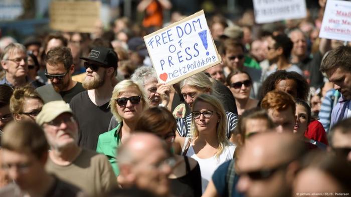 German watchdog doubts constitutionality of data retention plans - Euractiv German watchdog finds no abuse companies pre results calls with analysts