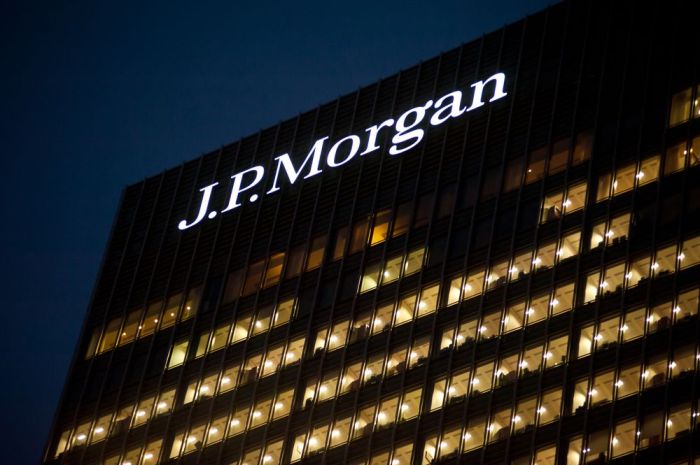 JPMorgan Chase Logo : histoire, signification de l'emblème Jpmorgan hires former hsbc dealmaker kamal jabre drive emea growth