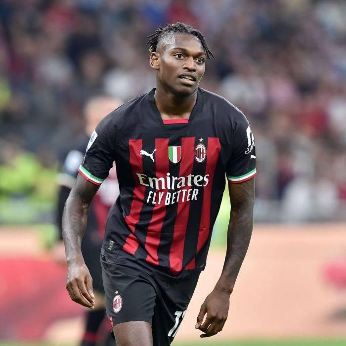 Rafael marchan helps phillies edge braves open doubleheader