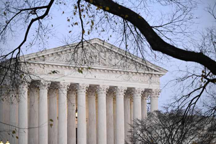 Supreme Court sidesteps case on whether federal law on medical ... Trump lawsuit abortion idaho ban emergencies activists providers respond