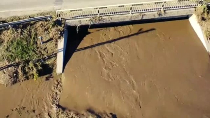 Extensive flooding hits northern Romania - The Watchers Romanian officials reroute flooded stream away praid salt mine
