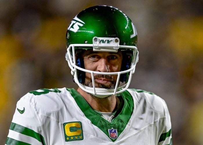 Could Pittsburgh Steelers Turn to Aaron Rodgers in 2025? Steelers super bowl odds improve with aaron rodgers coming