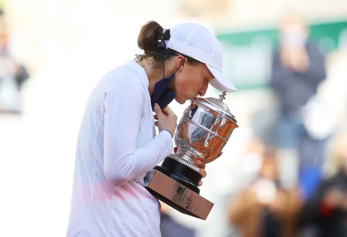 Swiatek makes history with consecutive third French Open triumph ... Swiatek thankful dominant french open run after rare defeat