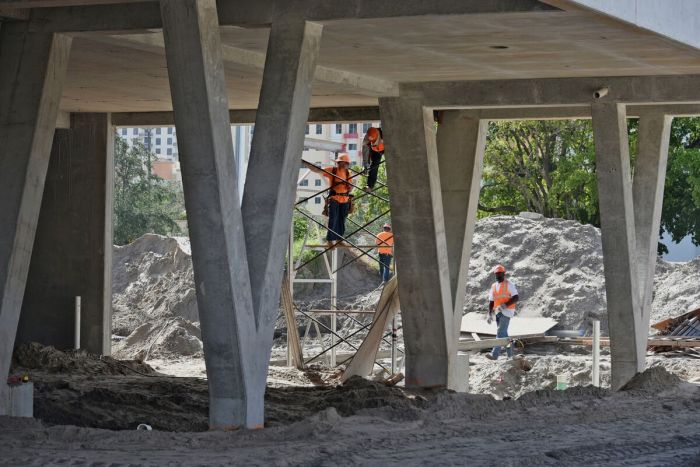 Trump the Builder? Budget Blueprint Puts His Promises on Infrastructure ... Trump infrastructure funding pause essay