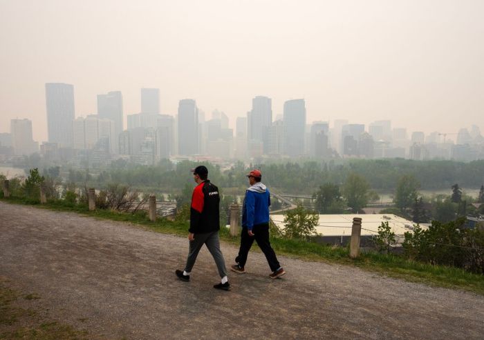 Alberta wildfires hit Canadas gas flow to US, driving up prices Albertas wildfires disrupt some 7 canadas oil production