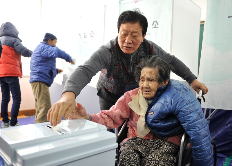 Defectors on edge as South Korean election sets out different paths for ... South korean delivery workers allowed rare pause services vote snap election