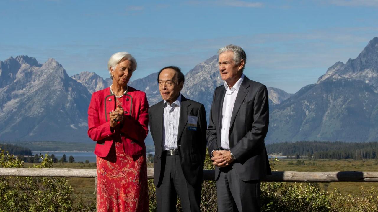 ECB’S LAGARDE SAYS SHE CAN’T IMAGINE US WILL DEFAULT ON DEBT (LOL- that ... Ecbs lagarde says shes determined complete her term
