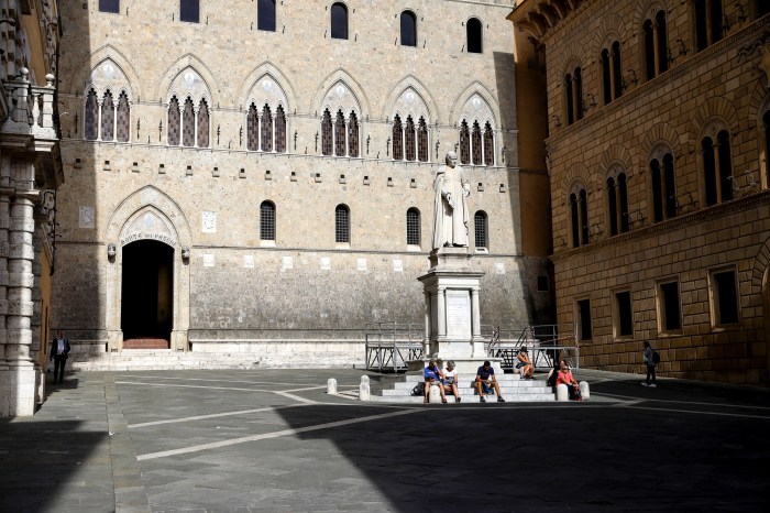 UniCredit and Monte Paschi Bank News: Talks Collapse - Bloomberg Monte dei paschis bid mediobanca lacks industrial logic generali ceo says