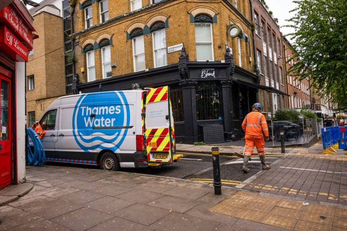 Thames Water Debt Insurer Taps Advisers as Crisis Deepens - Bloomberg Thames water bondholders demand leniency pollution rescue condition