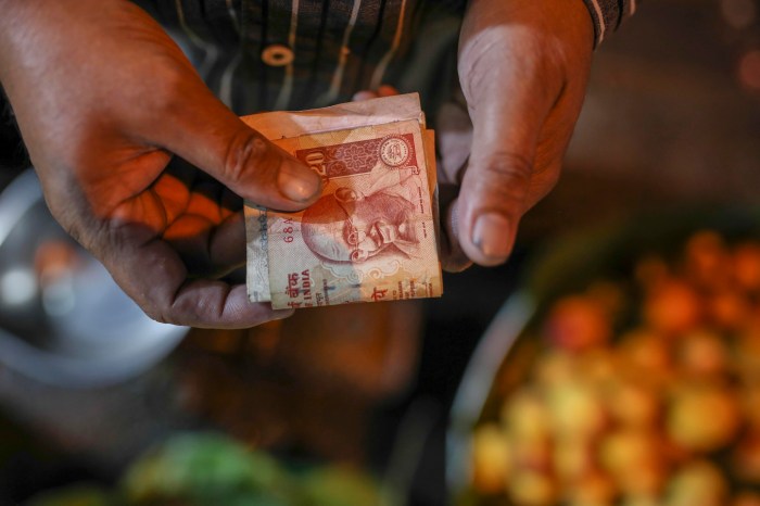 Rupee Surges Most in 18 Months as India Plans Steps to End Rout - Bloomberg Rupee back ropes after us yields spike post jobs data