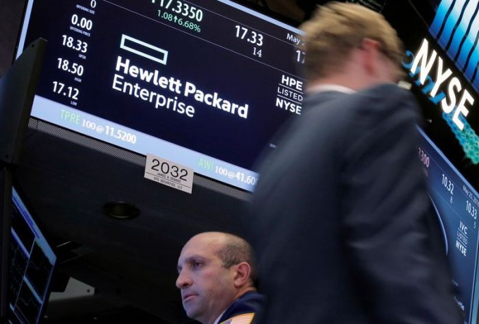 Revenue falls for Hewlett Packard Enterprise in Q2 Hewlett packard enterprise beats quarterly revenue estimates
