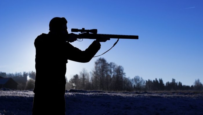 The Ultimate Hunter's Guide: How to Improve Your Skills | Millennial ... Hunter greene reds out cool off rival brewers