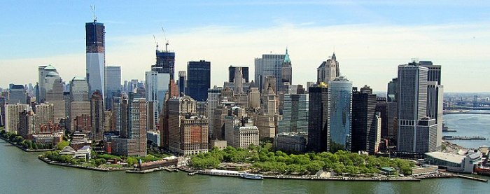ファイル:World Trade Center collapsed following the Sept. 11 terrorist ... Trade war could cut euro zone inflation further ecb scenarios show
