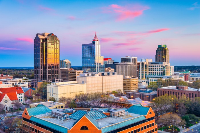 Raleigh, North Carolina, USA-Skyline Stockbild - Bild von stadtbild ... Cal raleigh implores mariners get back basics against angels