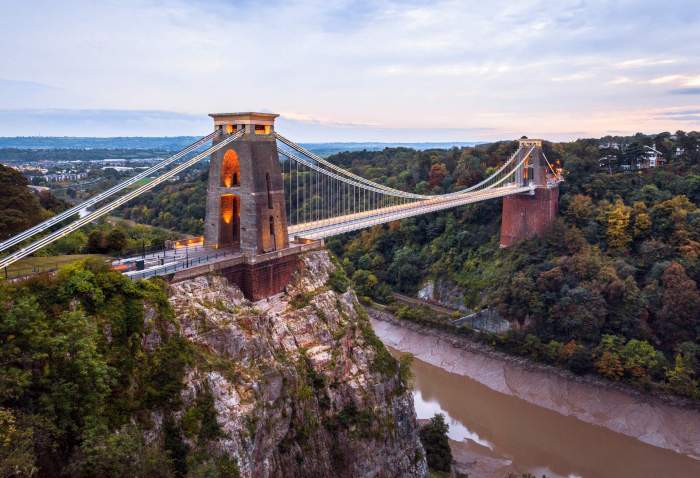 WESLYN EDUCATION Uk bans bonuses thames water five others pollution failures
