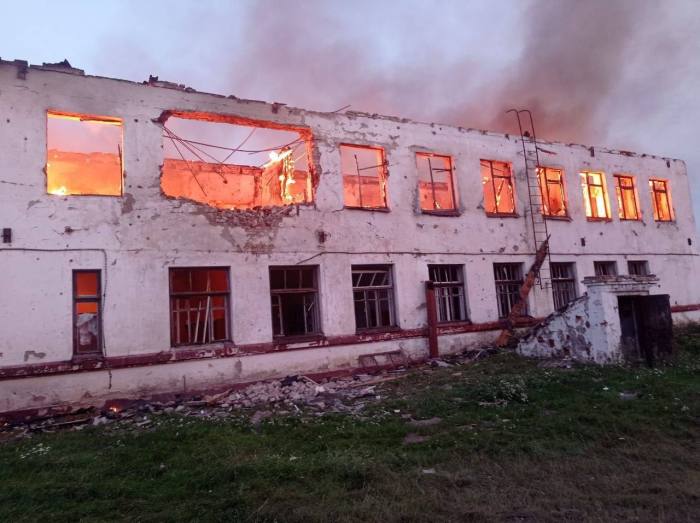 Russia uses KAB guided bomb to strike infrastructure in Sumy Sumy city under threat russian forces advance ukraine says