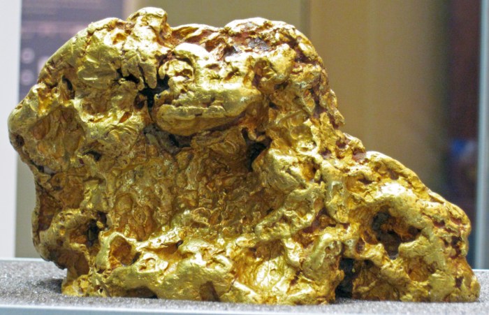 Identifying Gold Ore: What to Look for - HobbyLark Gold rises amid us china trade uncertainty softer dollar