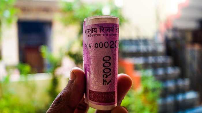 HD wallpaper: 1000 Indian rupee banknote, rupees, mahatma gandhi ... Rupee weakness set linger lead up rbi verdict us jobs data