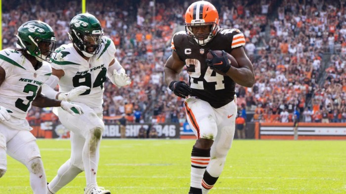 Browns RB Nick Chubb Speaks out on Current Running Back Market Issues ... Texans officially sign rb nick chubb one year deal