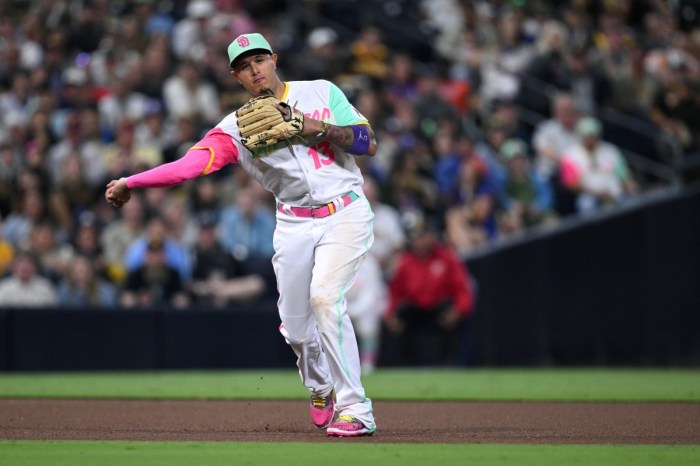 Manny machado aims continue power surge padres meet brewers