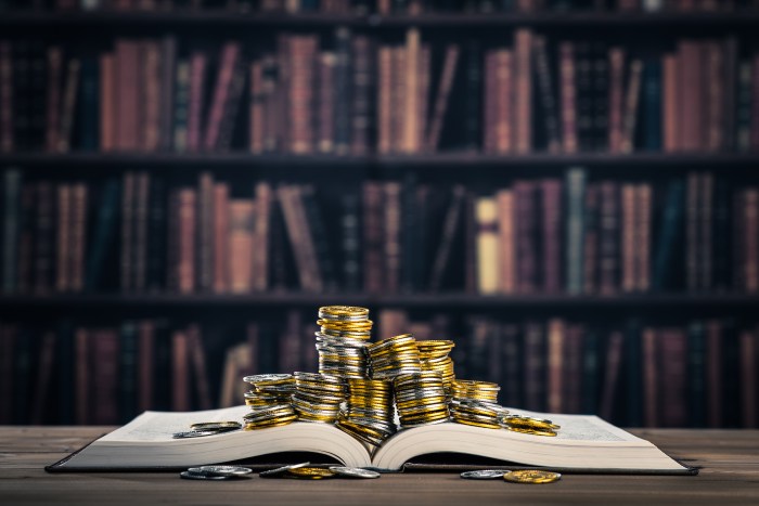 Why Questions Are Swirling About Who Will Buy More Than Trillion of ... Us debt is sound no concerns about us dollars reserve role taiwans central bank