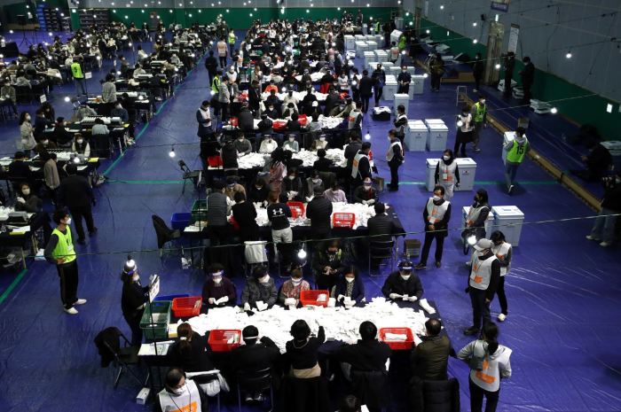 South Korea's way of broadcasting the presidential election results is ... South koreans turn out record numbers early voting presidential election