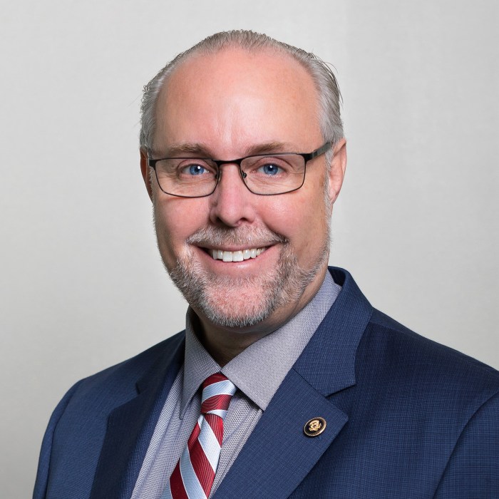 🥶太强!帕尔默精彩抛物线吊射破门,16分钟内完美帽子戏法🎩-直播吧 Palmer is chelseas spark again conference league success