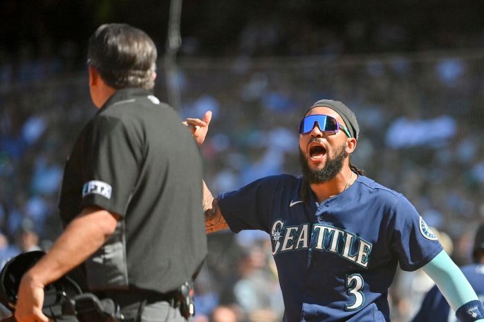 Nationals ring up 7 10th blast mariners