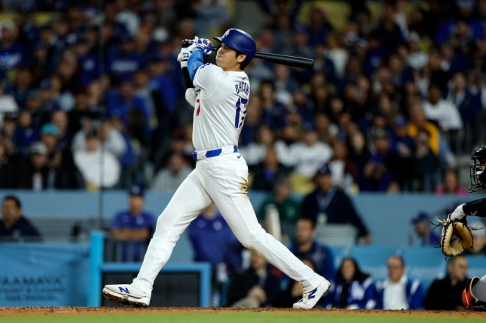 Shohei Ohtani's solo home run (39) | 08/18/2024 | Los Angeles Dodgers Shohei ohtani smashes 20th homer dodgers pound guardians