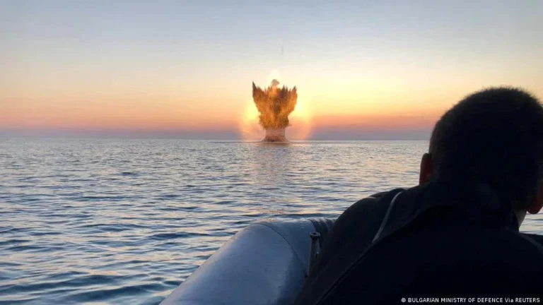 Germany Offers Mine Clearance for Strait of Hormuz Amid Escalating Regional Tensions and Maritime Security Concerns