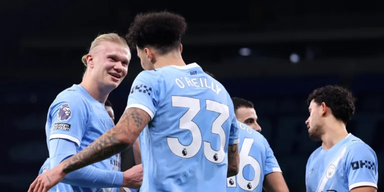 Paul Scholes Declares Arsenal’s Title Hopes Faded as Momentum Shifts Decisively to Manchester City