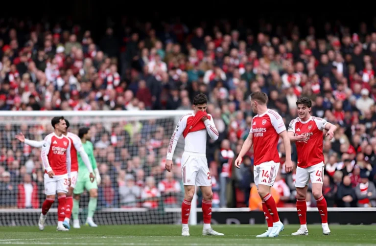 Premier League Title Race Explodes as Manchester City Capitalizes on Arsenal’s Shock Defeat with Dominant Chelsea Victory