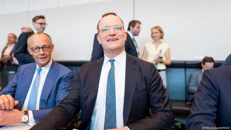 Former Health Minister Jens Spahn Resigns as Conservative Parliamentary Leader Following Surrogacy Controversy.