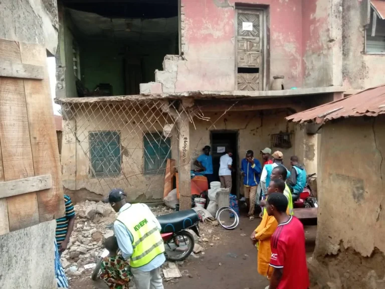 Kwara Orders Immediate Demolition of Dilapidated Two-Storey Building Amidst Grave Collapse Fears