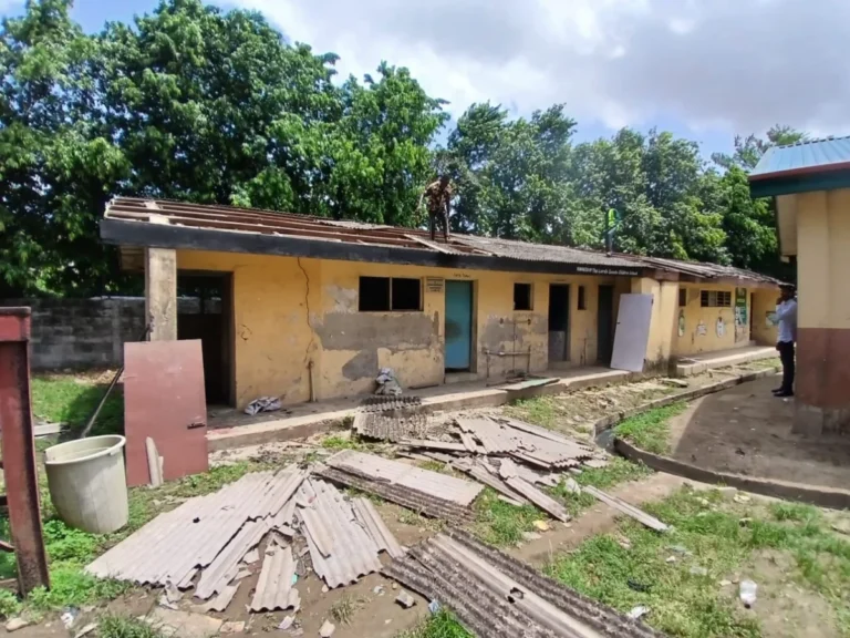 Lagos: Teachers, pupils decry poor toilet condition as church steps in