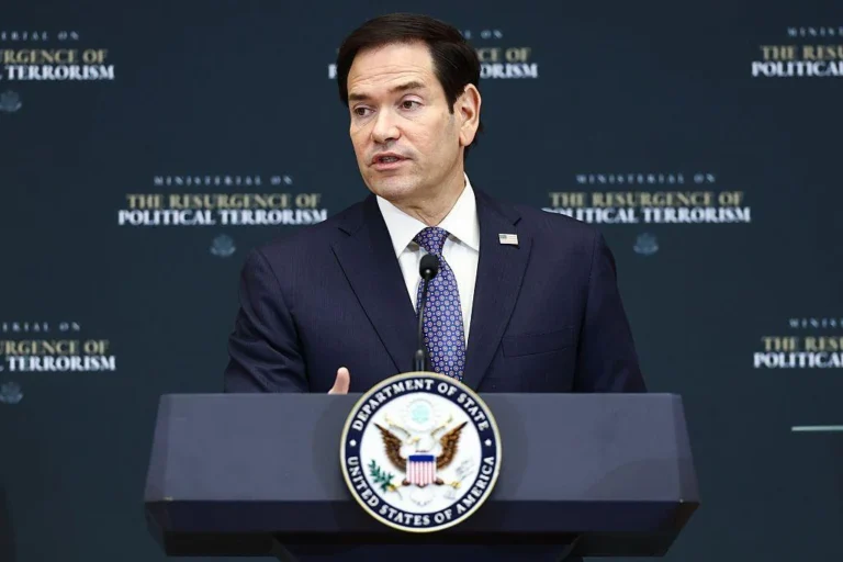 US Secretary of State Marco Rubio Urges Cuba to Release Over 700 Political Prisoners Amid Dissident Artist’s Arrival in Miami