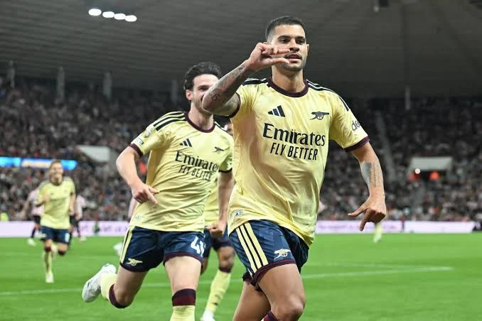 Arsenal Maintain Perfect Premier League Start With Hard-Fought Victory Over Sunderland at the Stadium of Light