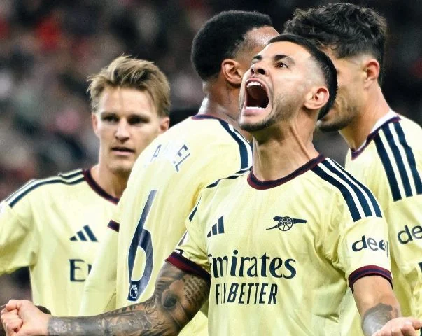 Arsenal Secure Hard-Fought 2-0 Victory Over Resilient Sunderland at the Stadium of Light Through Bruno Guimaraes and Bukayo Saka Strikes