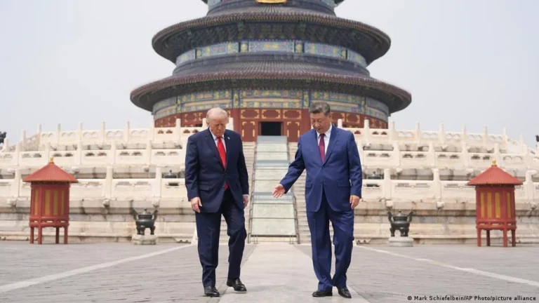 The Global Economic Realignments: Navigating the Strategic Stalemate Between Washington, Beijing, and the Middle Powers